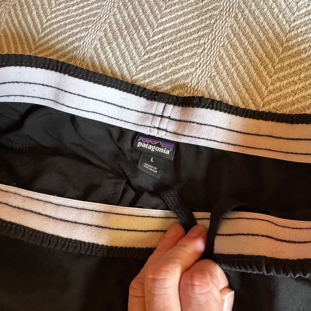 Patagonia Baggies 5 Inch Shorts Womens Large Black Nylon Hiking Swim - Picture 5 of 9